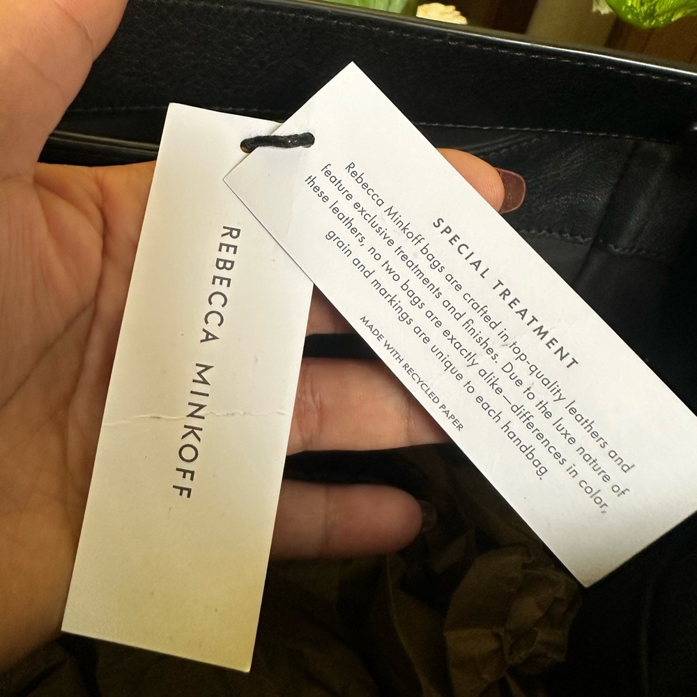 M.A.B.
Elegant Black Leather Hobo Bag - Picture 7 of 7